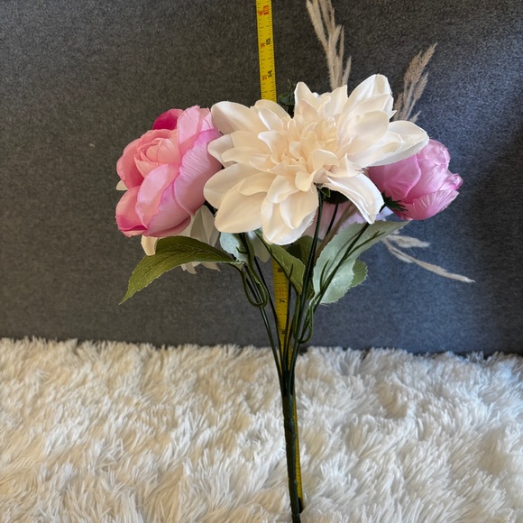 Faux Floral Bouquet Arrangement Set of 4 - Picture 5 of 16